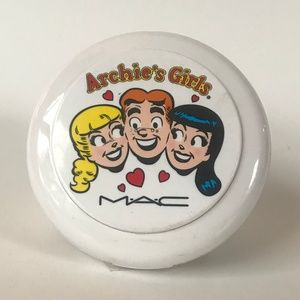 MAC Cosmetics Archie's Girl powder
